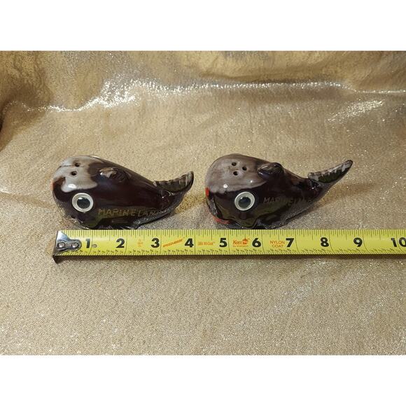 Vtg EFCCO Japan MARINELAND Whale Salt & Pepper Shakers Redware Brown Drip Glaze - Picture 7 of 7